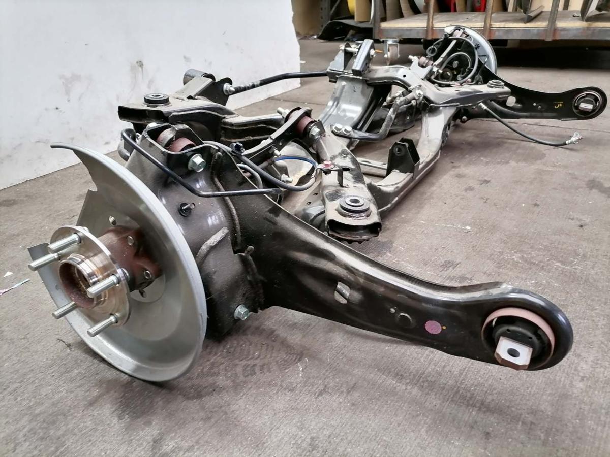 Mitsubishi Eclipse Cross original Hinterachse mit Lenker und Lager 2.4 72kw Allrad Bj.2023